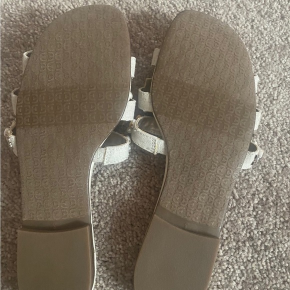 Sam Edelman beach slides with seashells - Size 8. never worn - Picture 2 of 2